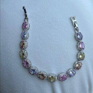NWOT Elegant Multicolor Gemstone Bracelet